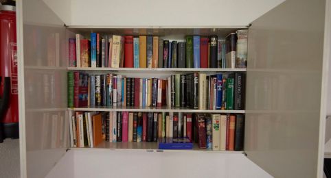 Bibliothek im Rancho in Laax